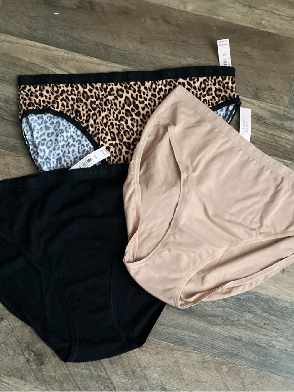 Victoria Secret brief bundle Leopard, Nude & Black